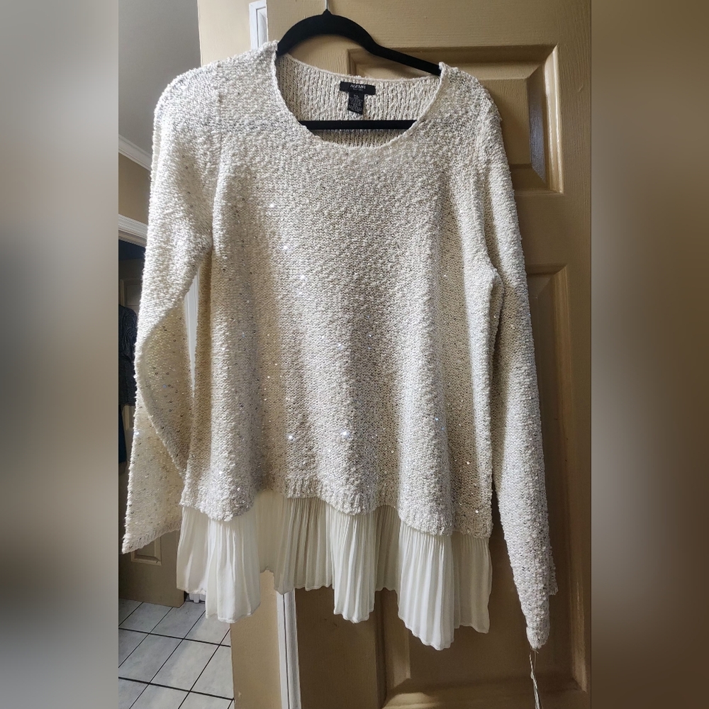 Alfani white top